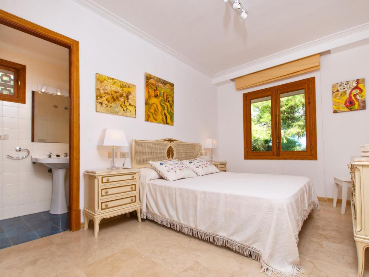 Villa Tita De Manresa, Con Jardines Y Vista Mar Alcudia  Luaran gambar